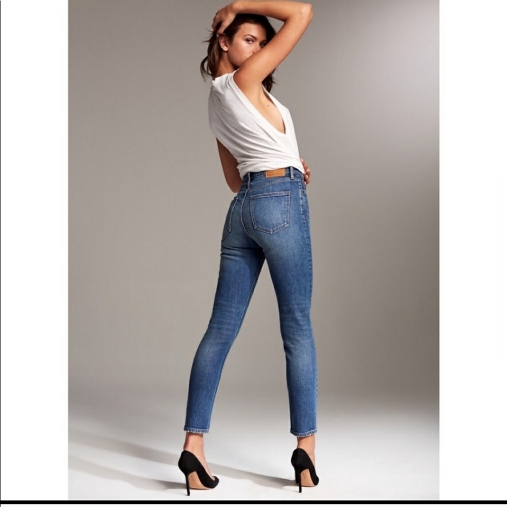 Denim Forum Yoko Slim High Waisted Jeans